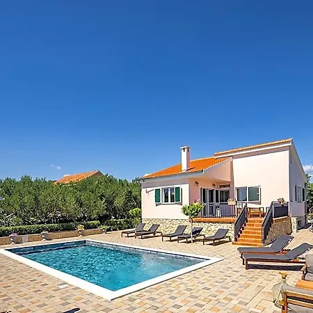 In Polaca With Pool Near National Parks 3*